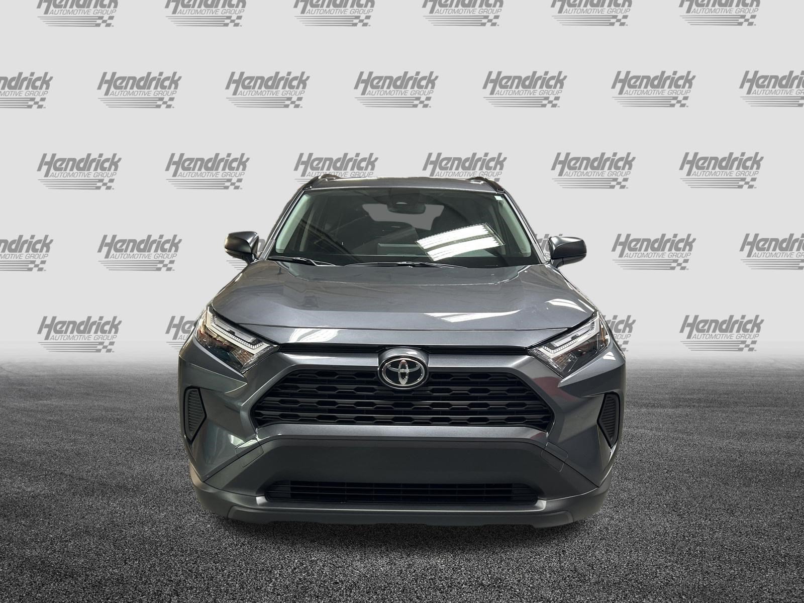 Used 2025 Toyota RAV4 LE AWD/4WD image 3