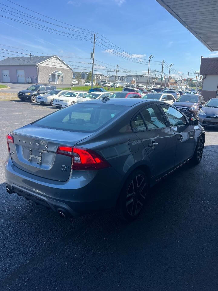 Used 2018 Volvo S60 T5 Dynamic w/ Vision Package image 4