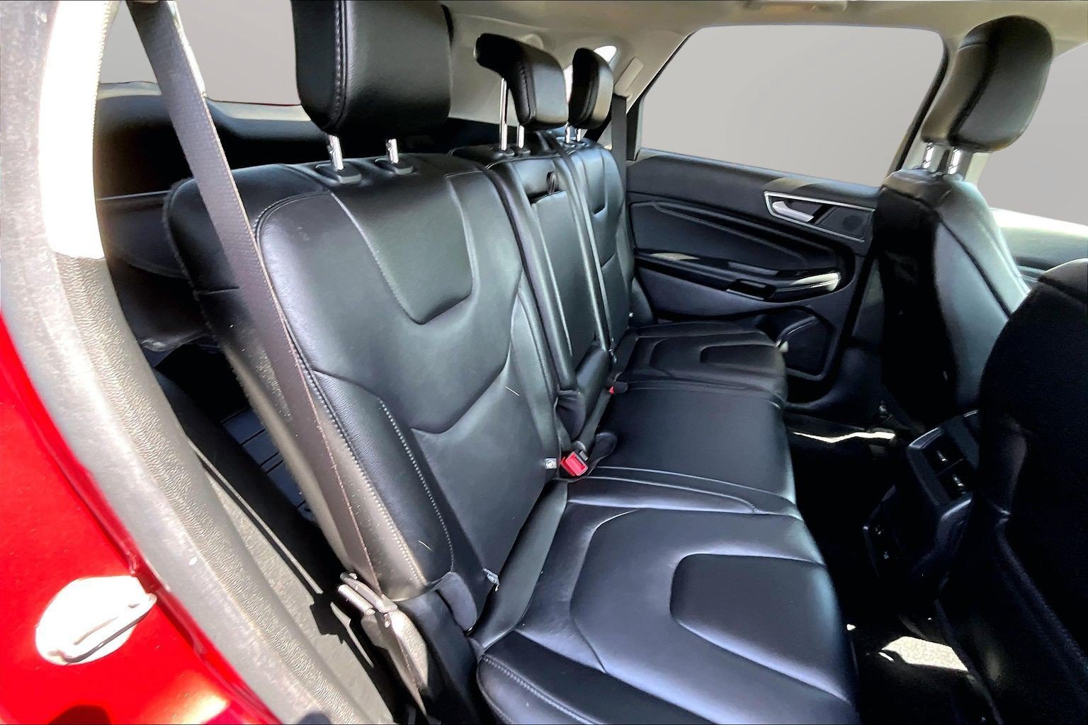 Used 2021 Ford Edge Titanium w/ Cargo Accessory Package AWD/4WD image 17