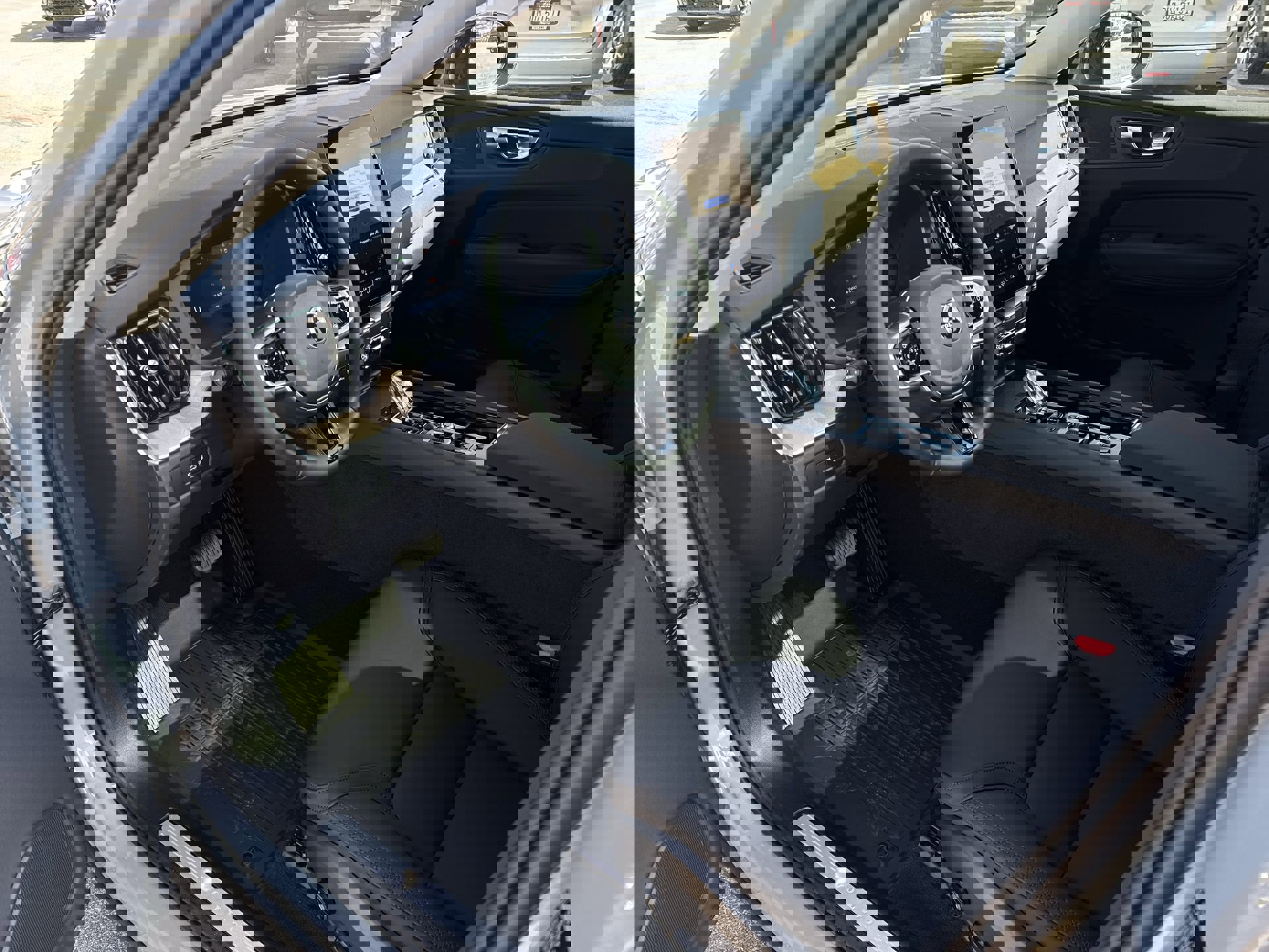 New 2026 Volvo XC60 T8 Plus w/ Protection Package Premier image 10