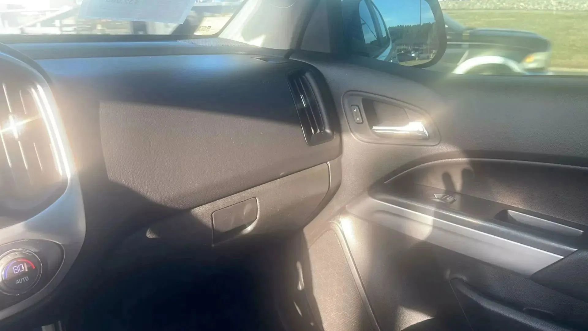 Used 2018 Chevrolet Colorado ZR2 image 17