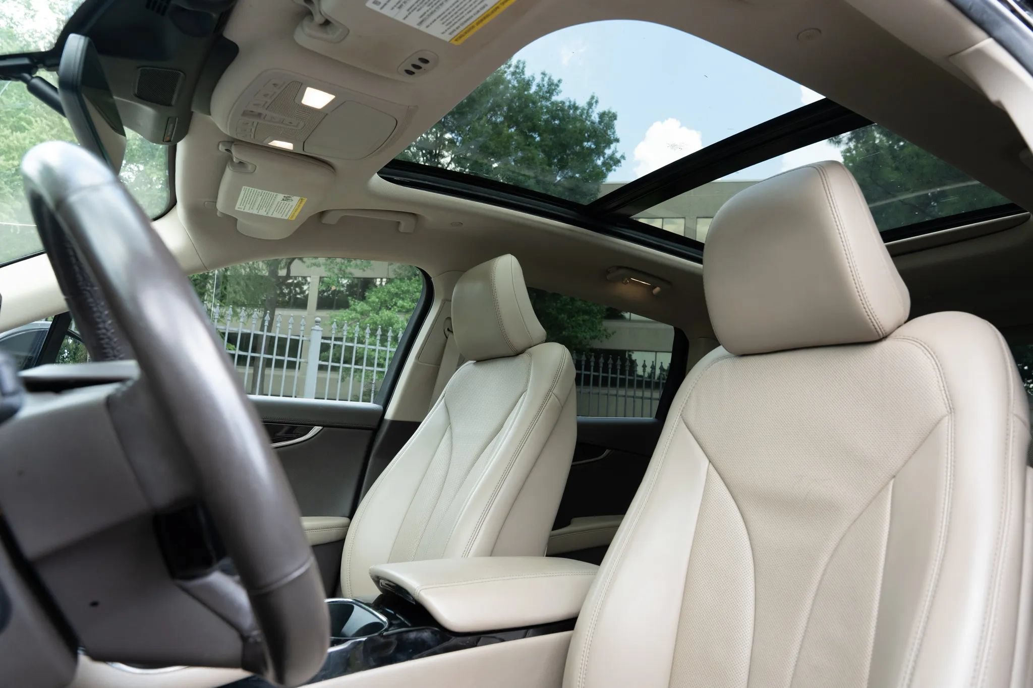 Used 2021 Lincoln Nautilus Reserve FWD image 12