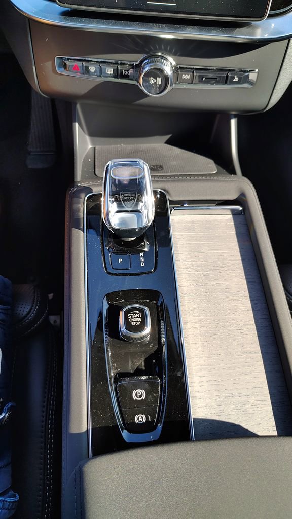 New 2026 Volvo XC90 B6 Ultra w/ Protection Package AWD/4WD image 21