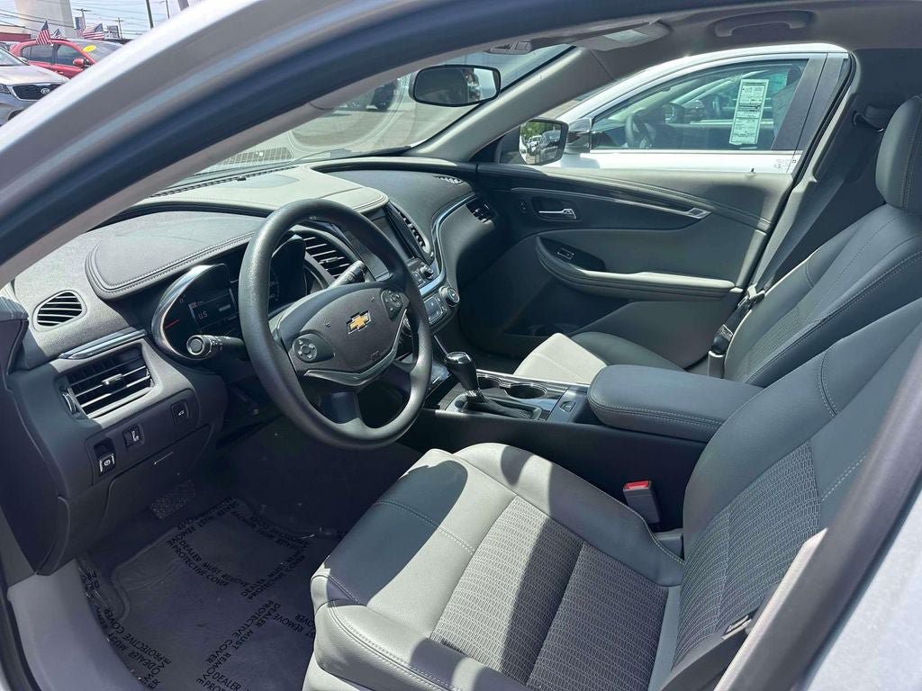 Used 2018 Chevrolet Impala LS FWD image 15