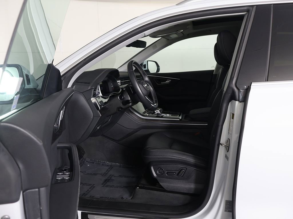 Used 2023 Audi Q8 Premium Plus image 30