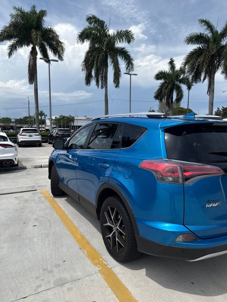 Used 2016 Toyota RAV4 SE w/ Advanced Technology Package FWD image 5