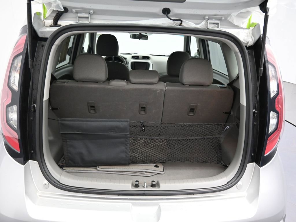 Used 2016 Kia Soul EV FWD image 8