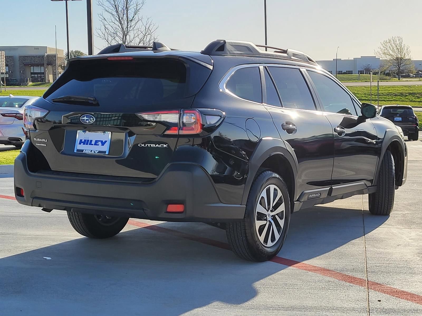 Used 2025 Subaru Outback Premium image 5