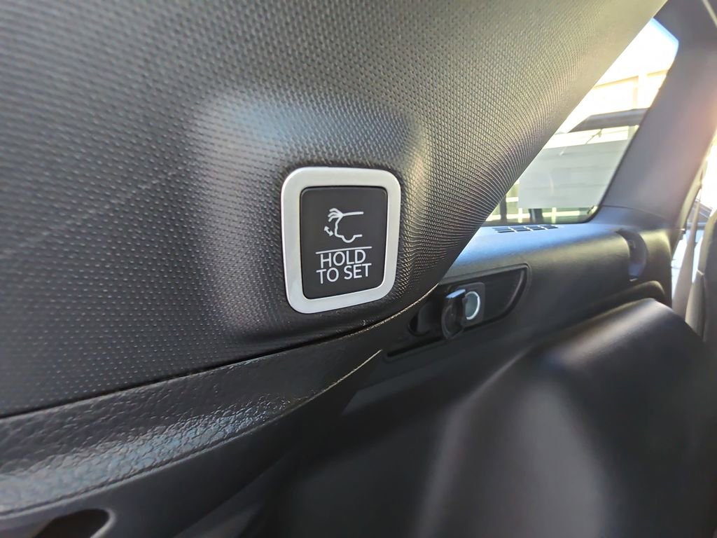 New 2025 Jeep Grand Cherokee Laredo image 14