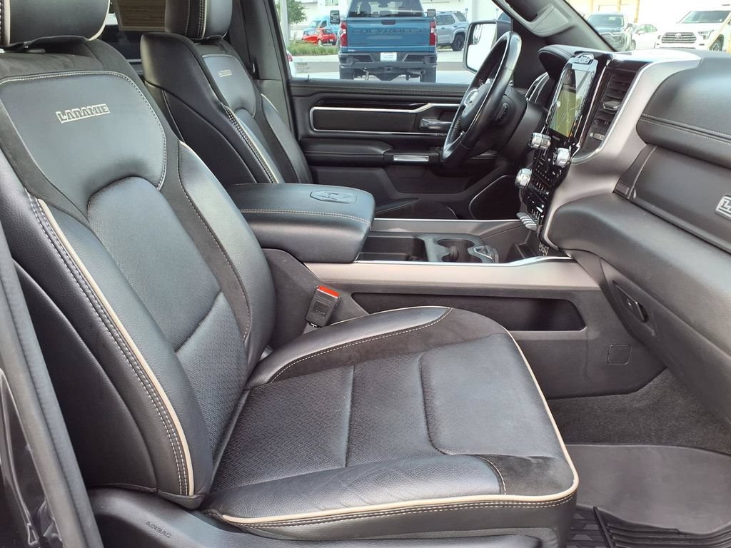Used 2021 RAM 1500 Laramie w/ Sport Appearance Package AWD/4WD image 14