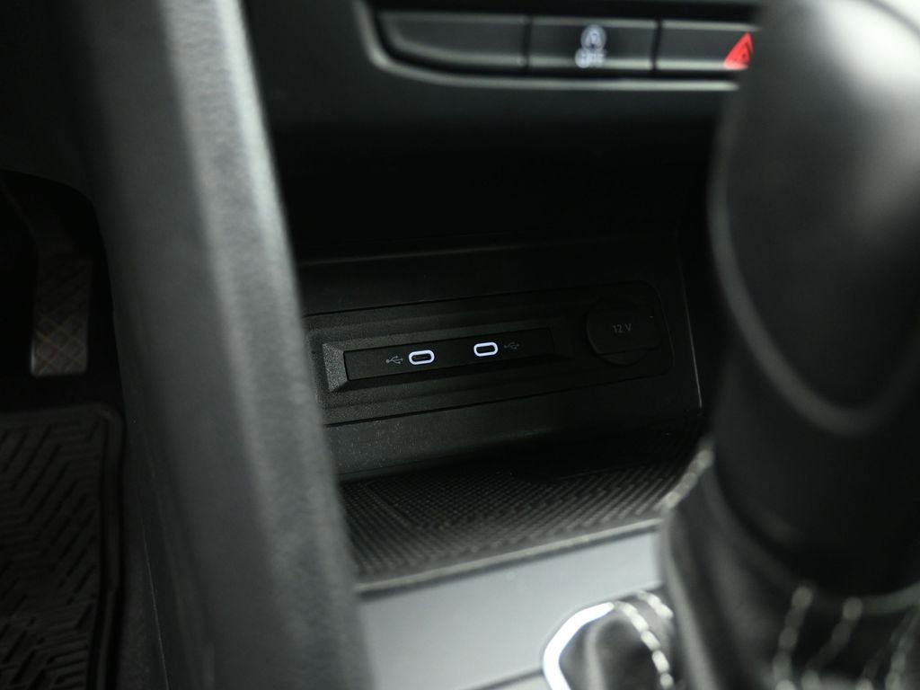 Used 2021 Volkswagen Atlas Cross Sport SE w/ Panoramic Sunroof Package image 19