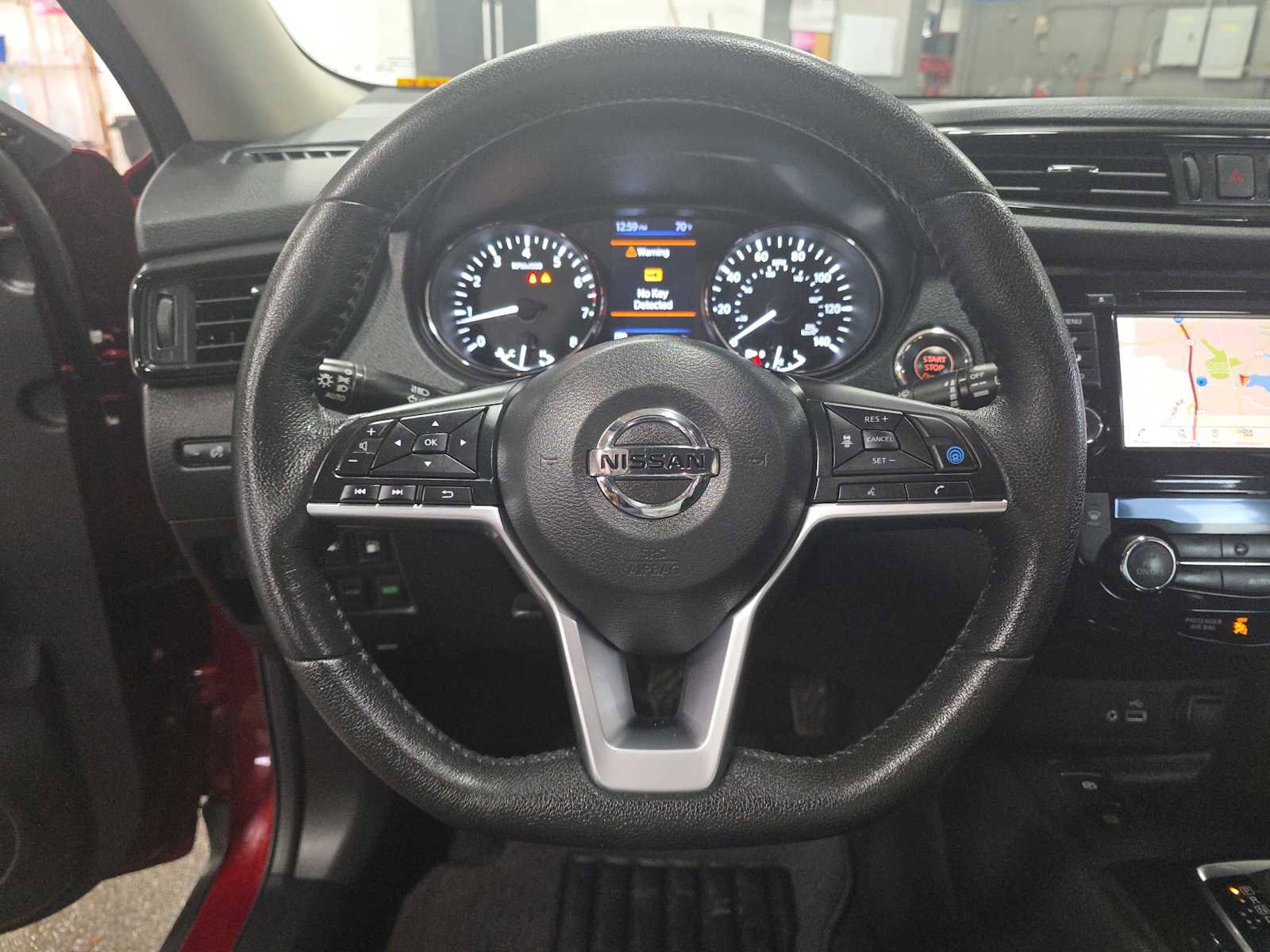 Used 2020 Nissan Rogue SV w/ Premium Package image 19