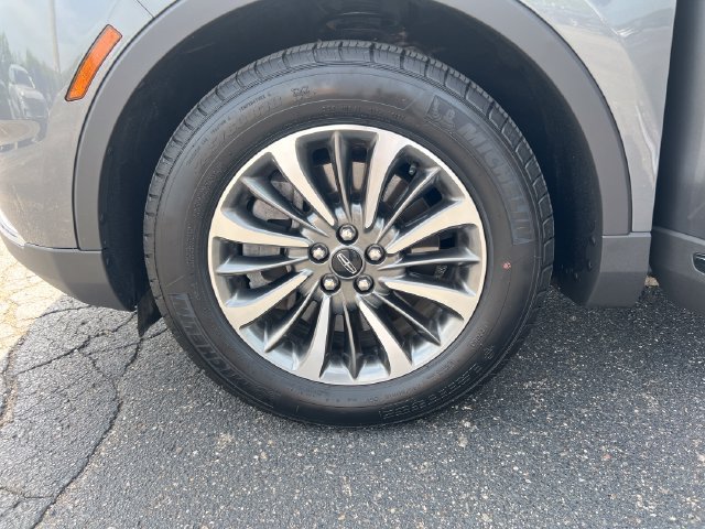 Certified 2023 Lincoln Nautilus AWD image 28