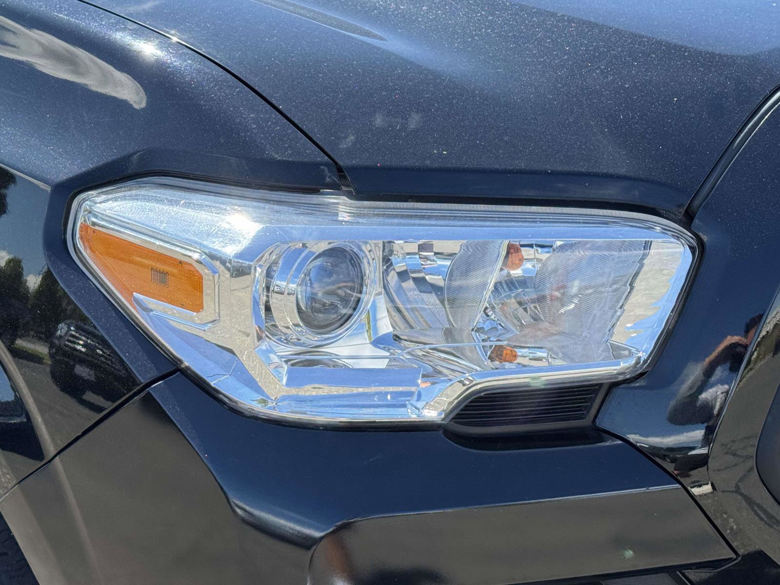 Certified 2022 Toyota Tacoma SR image 7