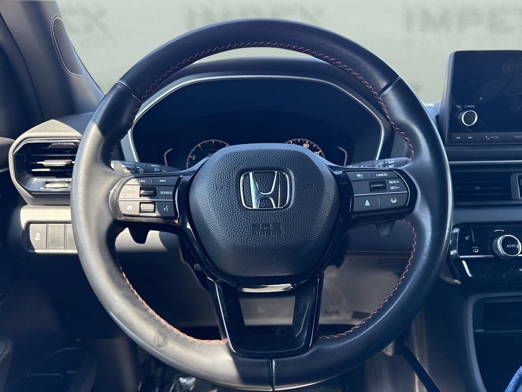 Used 2025 Honda Pilot Sport image 13
