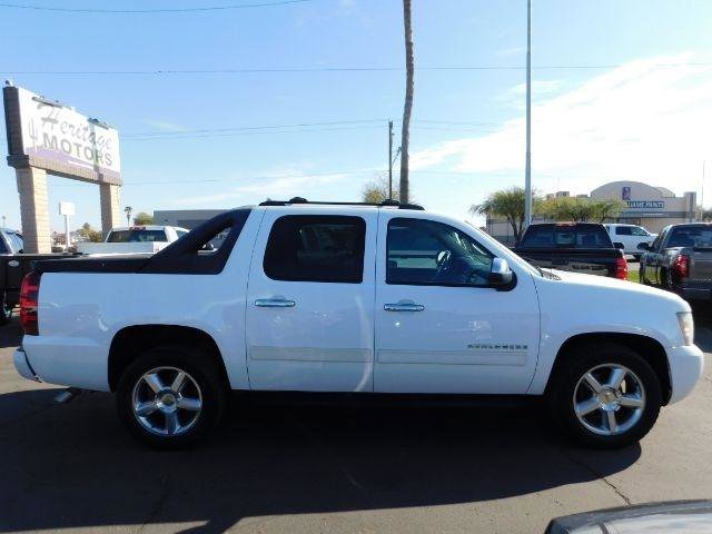 Used 2011 Chevrolet Avalanche LS w/ Regional Value Package RWD image 7