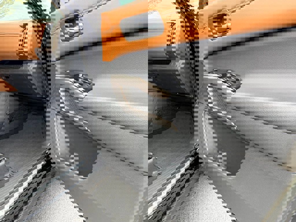 Used 2024 Nissan Pathfinder Platinum w/ Cargo Package image 14