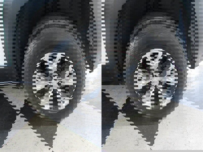 Used 2018 Jeep Cherokee Trailhawk image 87