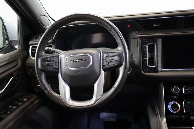 Used 2022 GMC Yukon XL Denali AWD/4WD image 29