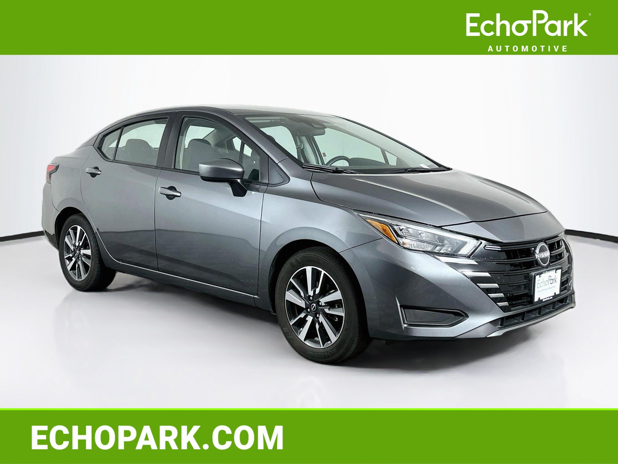 Used 2025 Nissan Versa SV FWD image 1