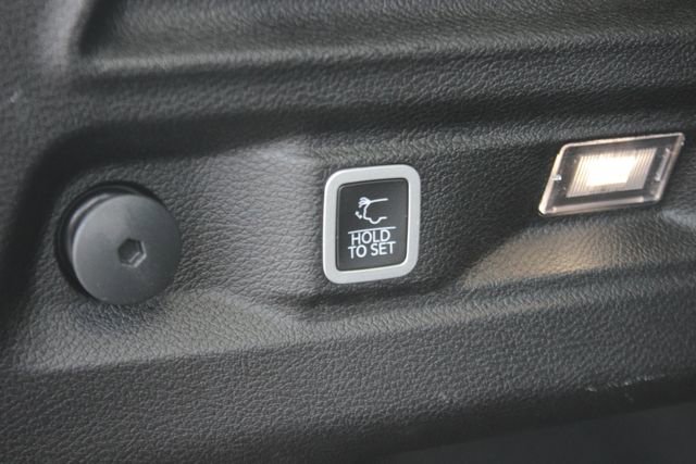 Used 2023 Jeep Grand Cherokee L Altitude AWD/4WD image 26