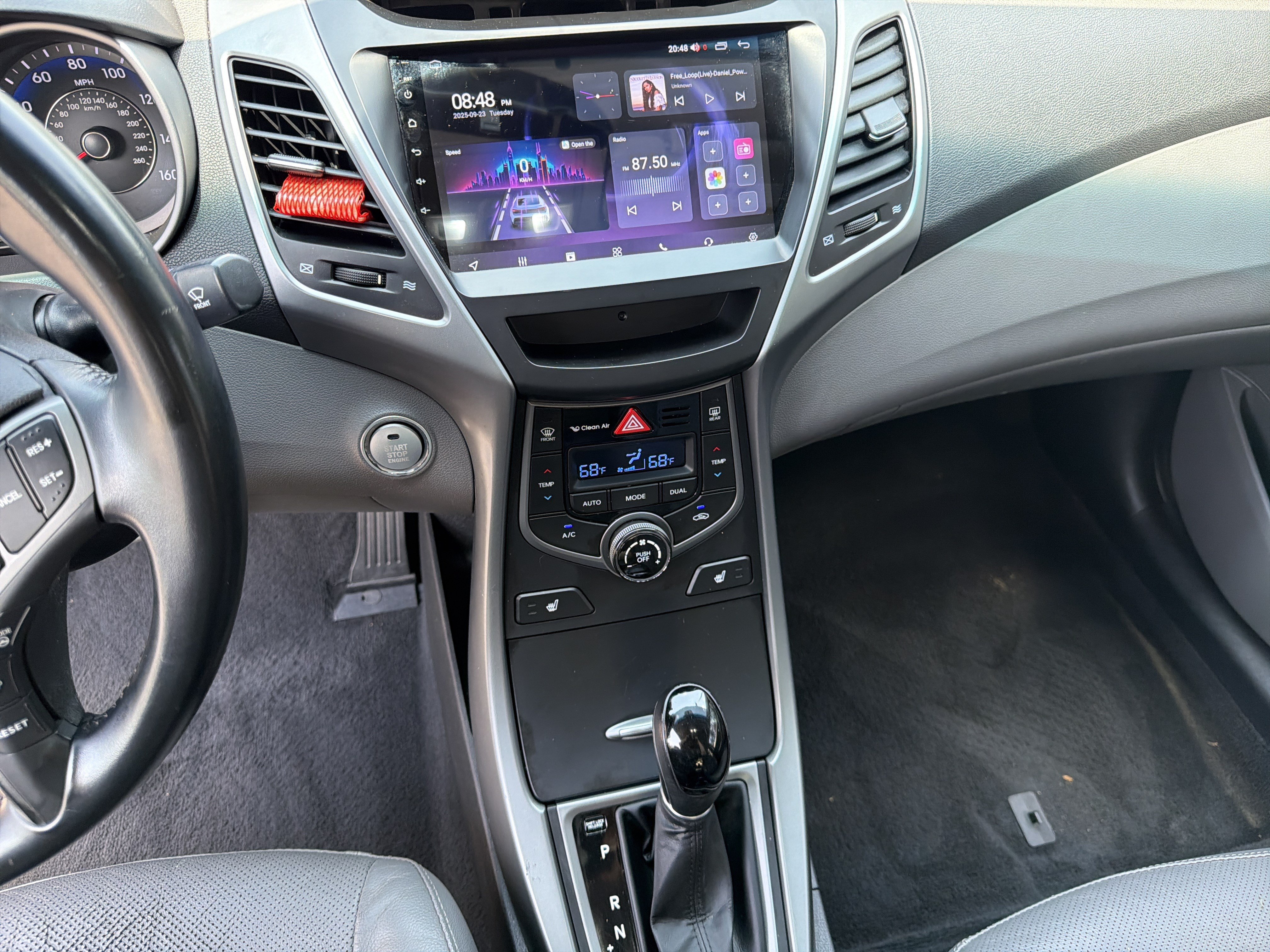 Used 2014 Hyundai Elantra Limited w/ Option Group 03 FWD image 32