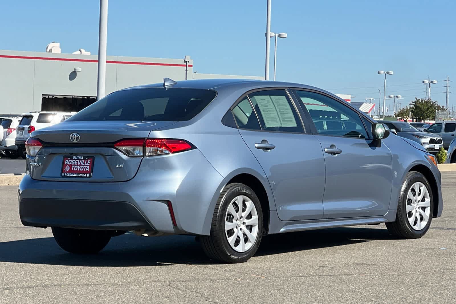 Used 2023 Toyota Corolla LE FWD video 2