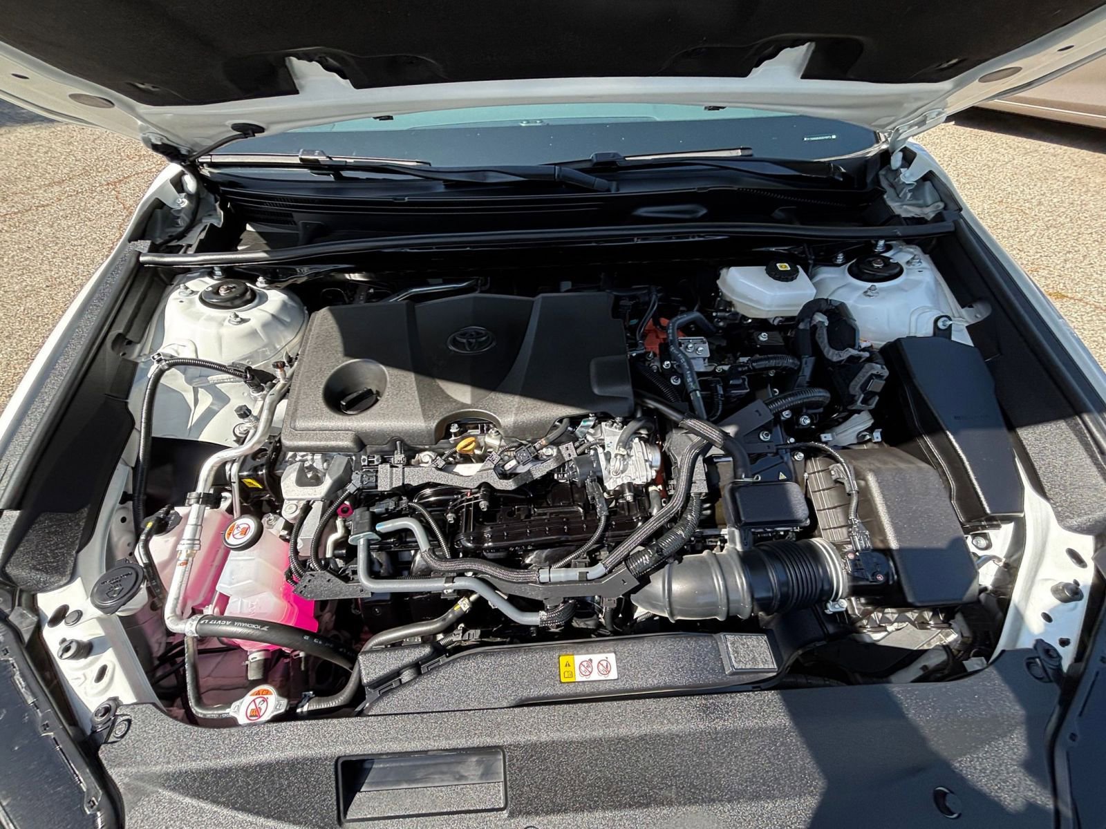 Used 2025 Toyota Camry LE FWD image 28
