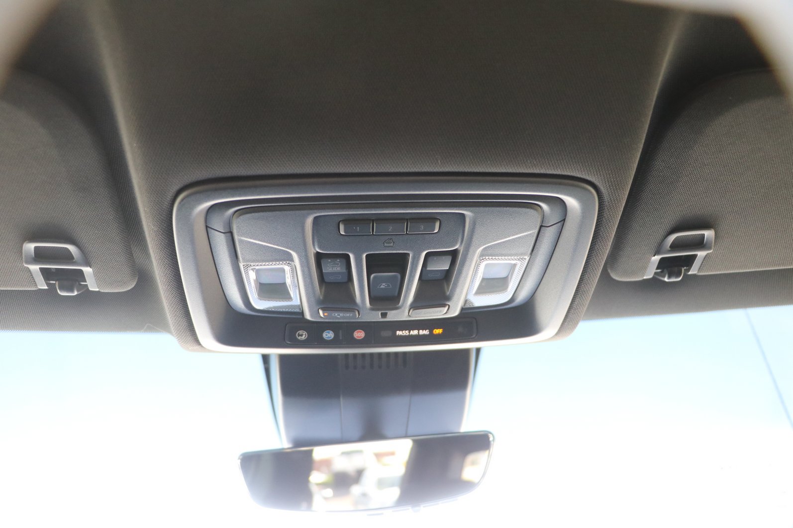Used 2025 GMC Sierra 1500 AT4 w/ AT4 Premium Package AWD/4WD image 25
