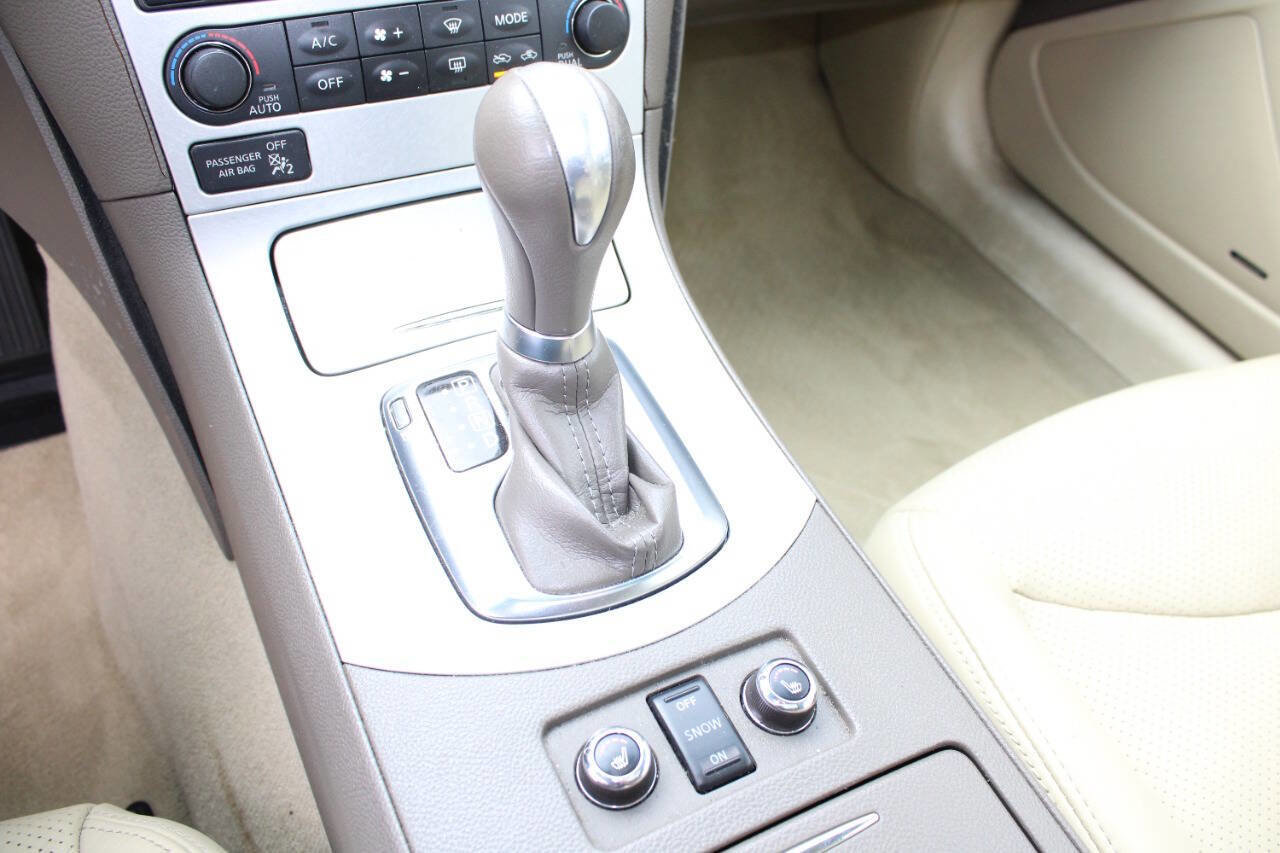 Used 2009 INFINITI G37 x Coupe w/ Premium Pkg image 16