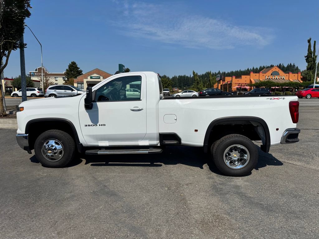 Used 2024 Chevrolet Silverado 3500 LT image 4