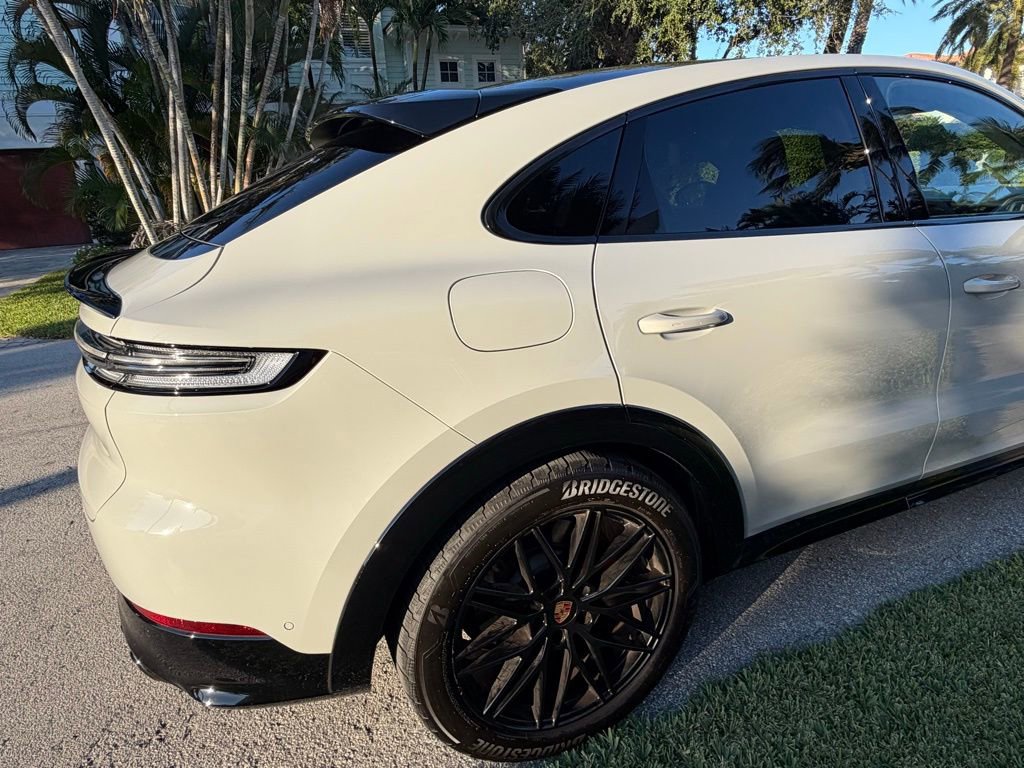 Used 2025 Porsche Cayenne GTS image 6