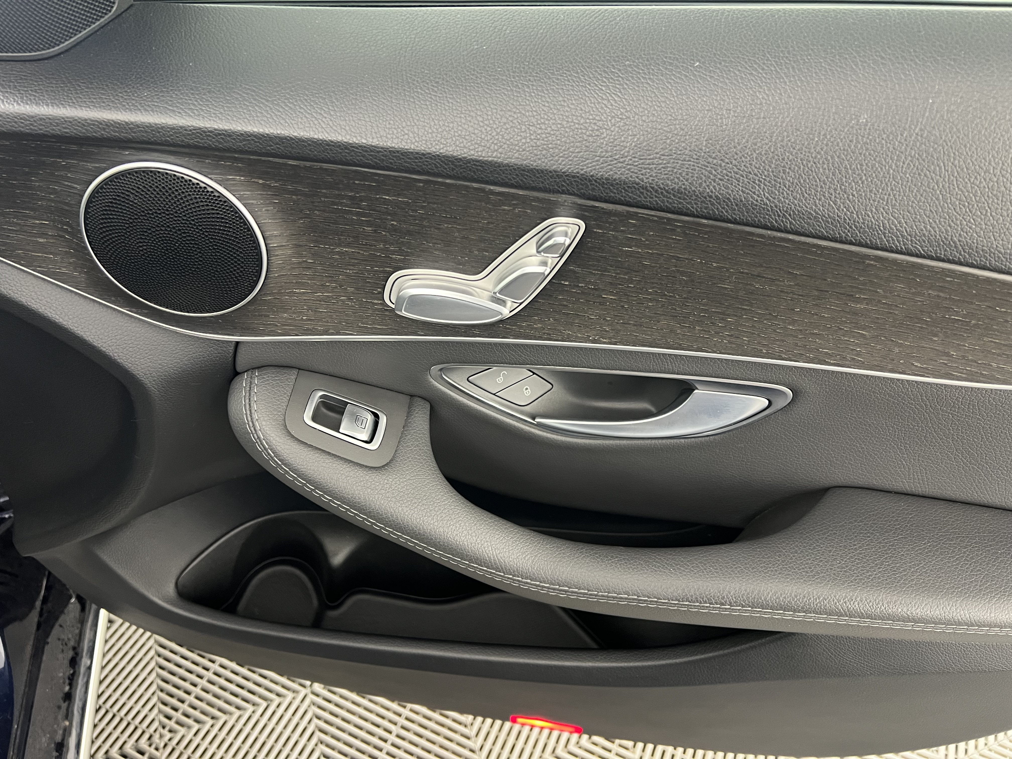 Certified 2019 Mercedes-Benz C 300 Sedan image 24