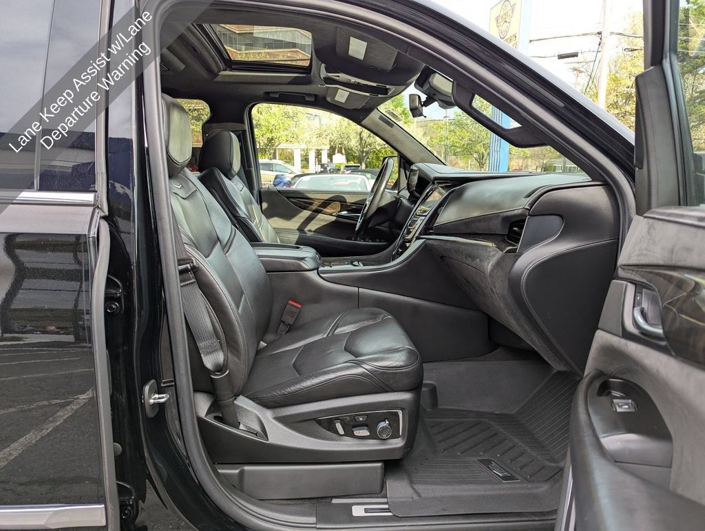 Used 2020 Cadillac Escalade Platinum AWD/4WD image 37