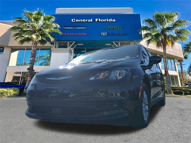 New 2026 Chrysler Voyager LX image 9