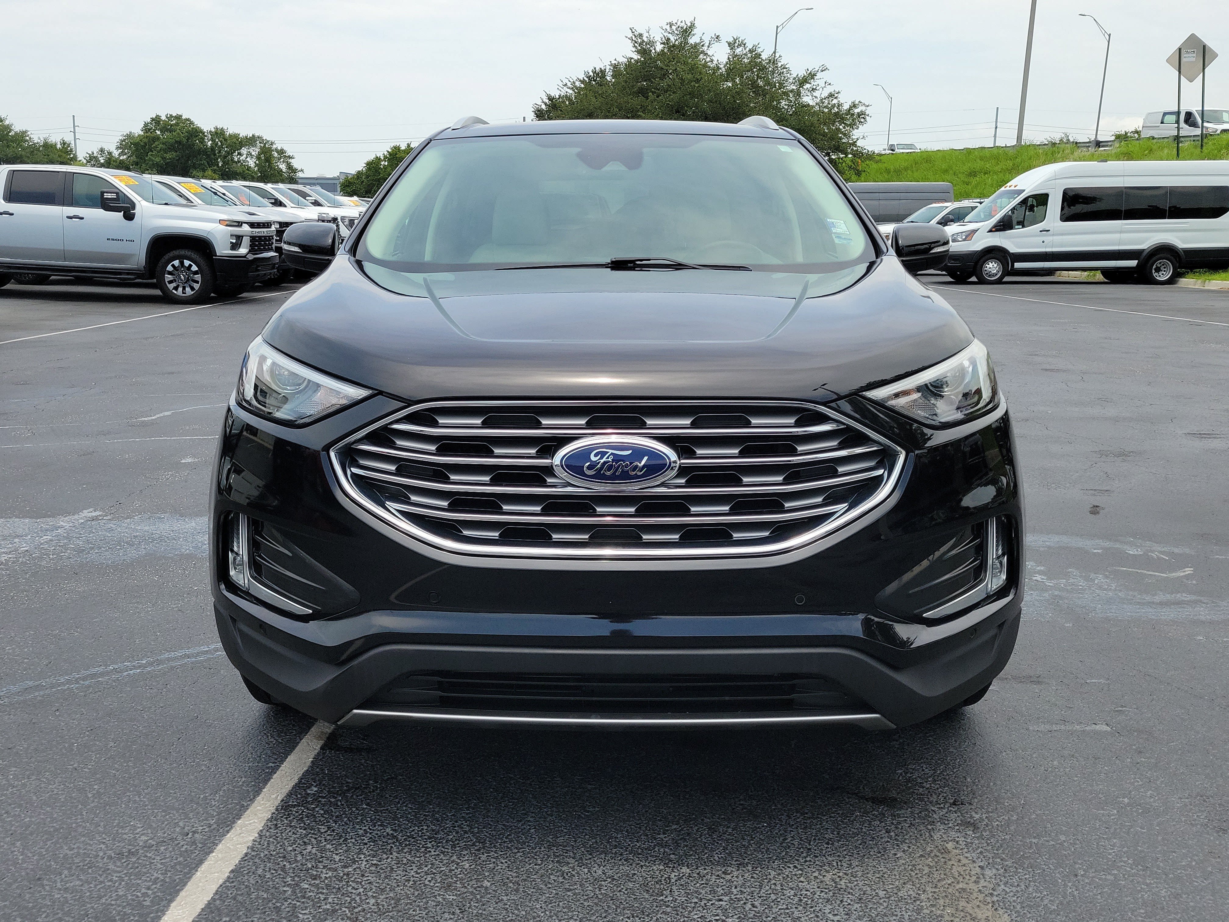 Certified 2024 Ford Edge Titanium AWD/4WD image 2