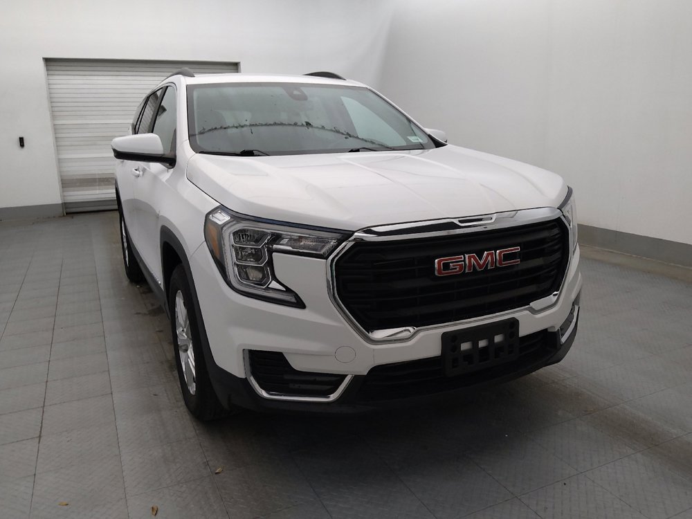 Used 2024 GMC Terrain SLE w/ Driver Convenience Package image 14