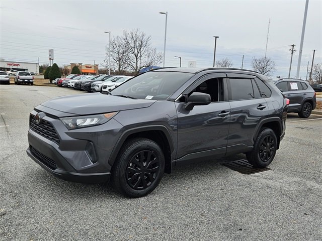 Used 2019 Toyota RAV4 LE image 3