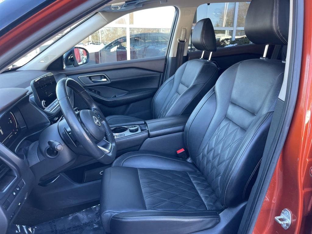 Certified 2022 Nissan Rogue Platinum w/ Head-Up Display Package image 16