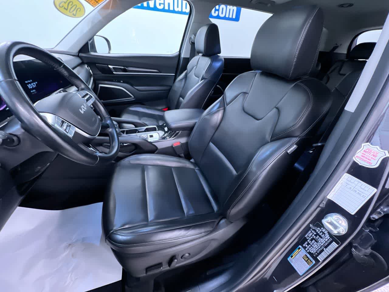 Used 2025 Kia Telluride S FWD image 14