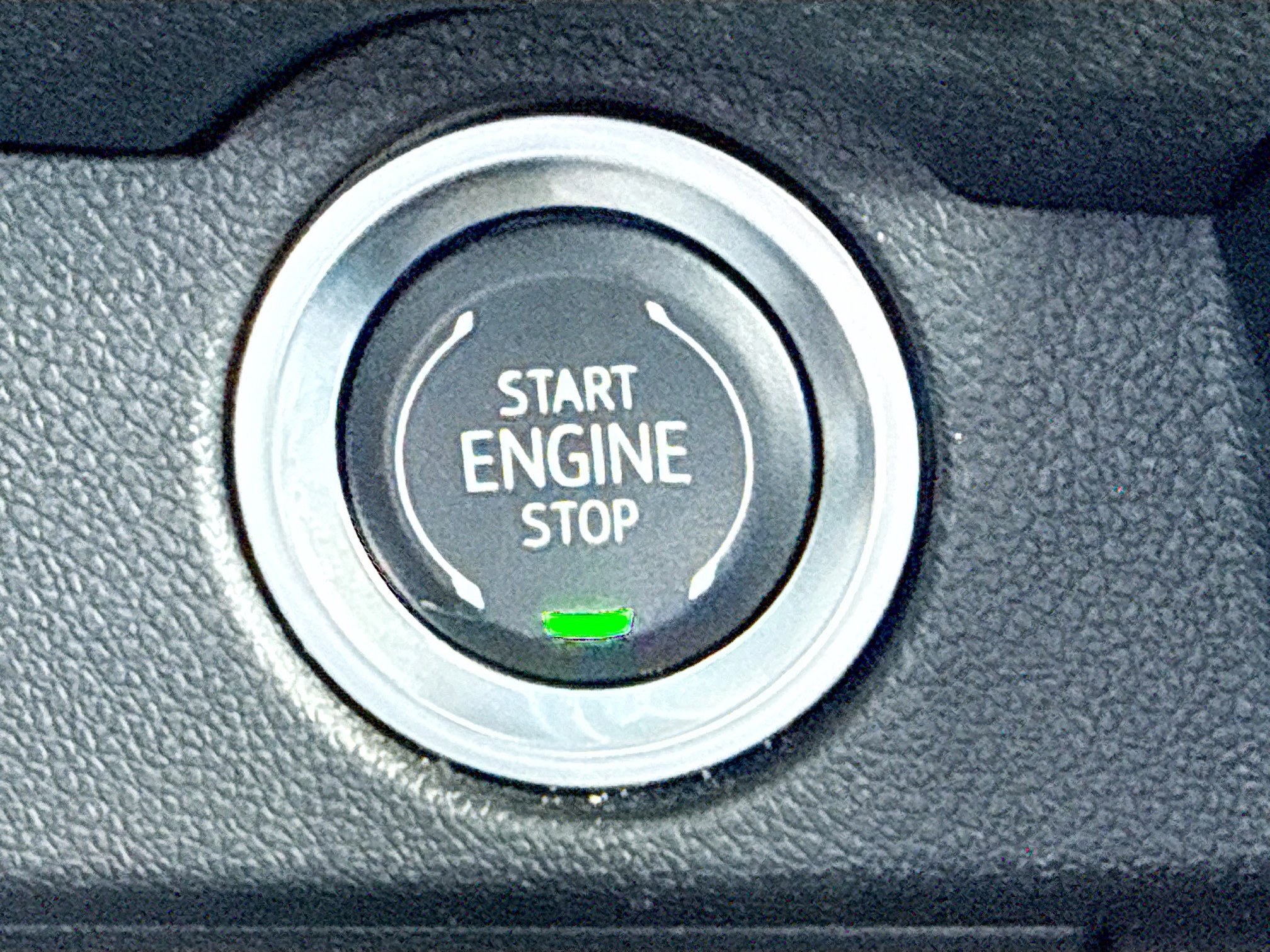 Used 2025 Chevrolet Traverse LT image 37