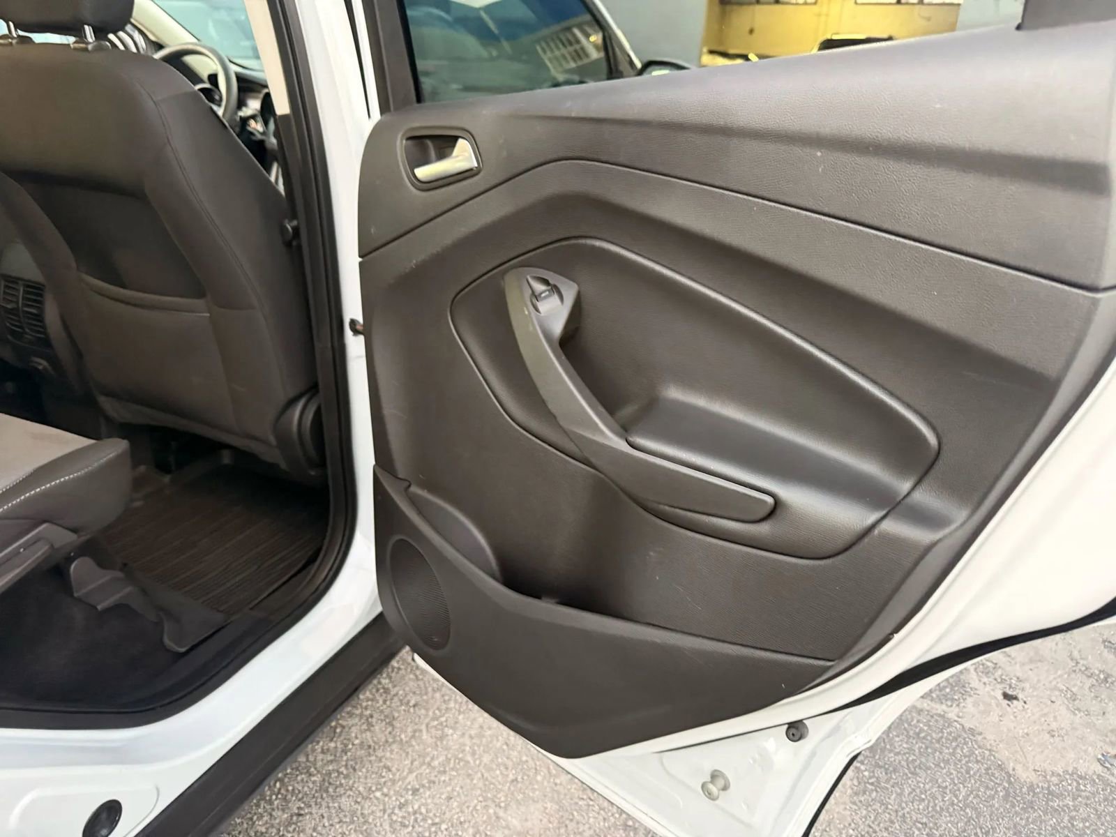 Used 2018 Ford Escape SE image 21