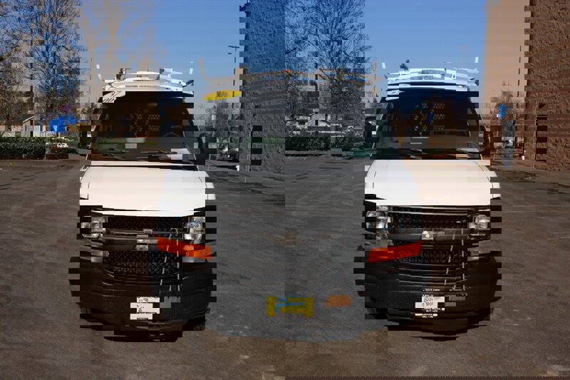 Used 2007 Chevrolet Express 1500 AWD image 6