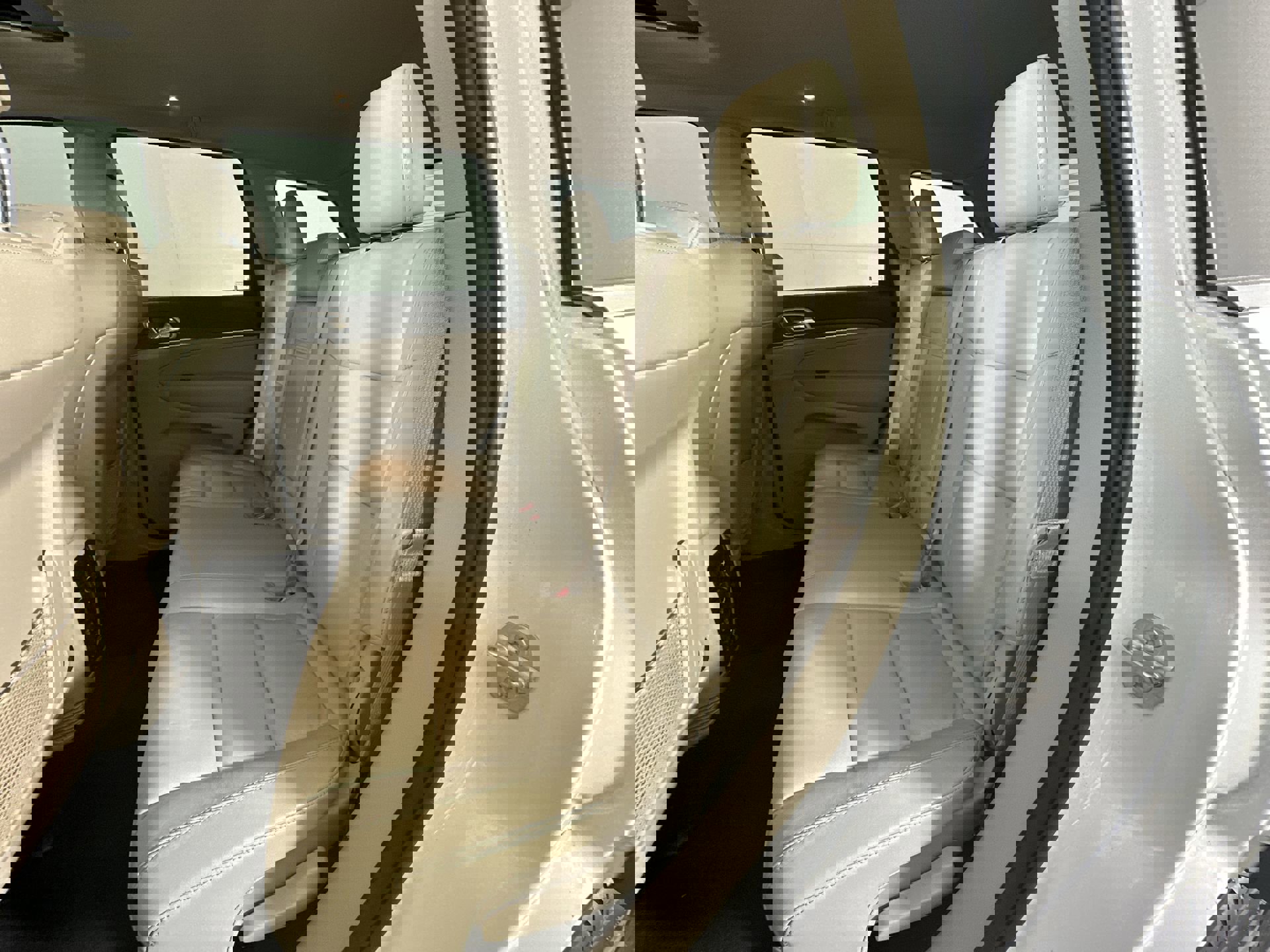 Used 2018 Jeep Grand Cherokee Limited image 27