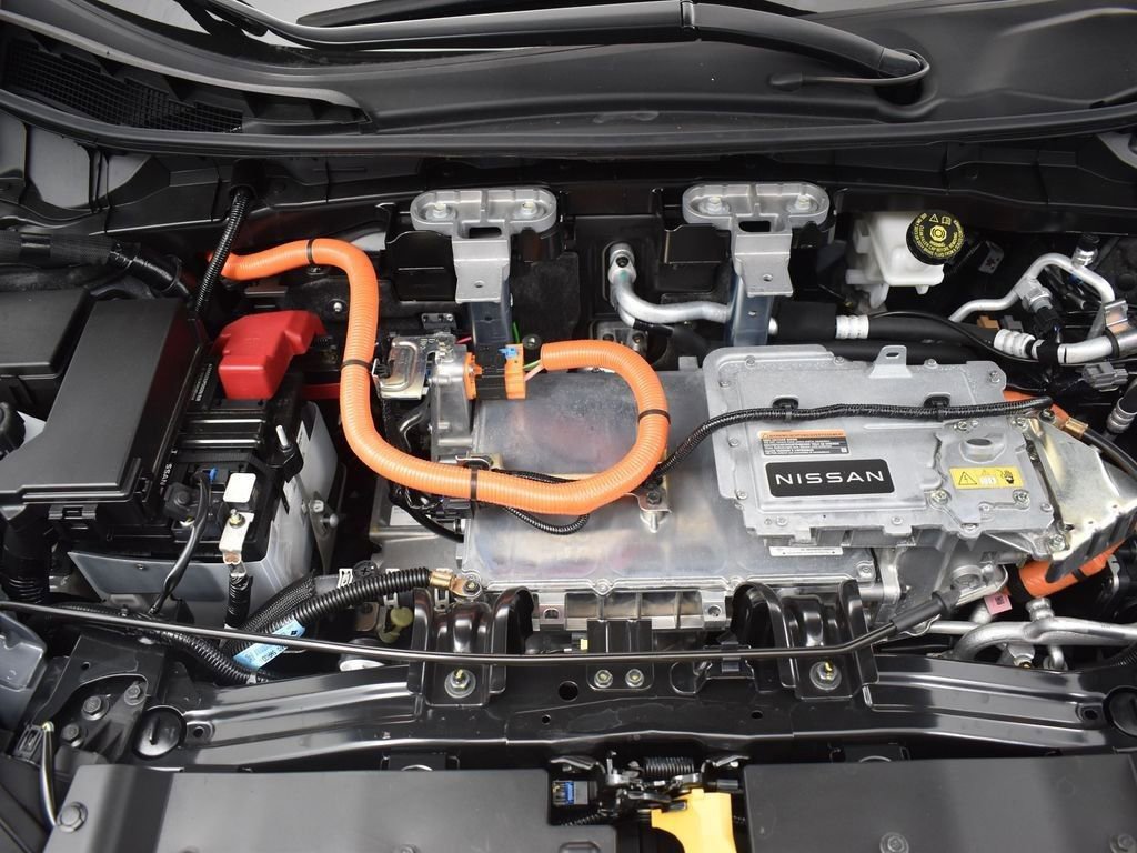 Used 2023 Nissan Ariya AWD image 35