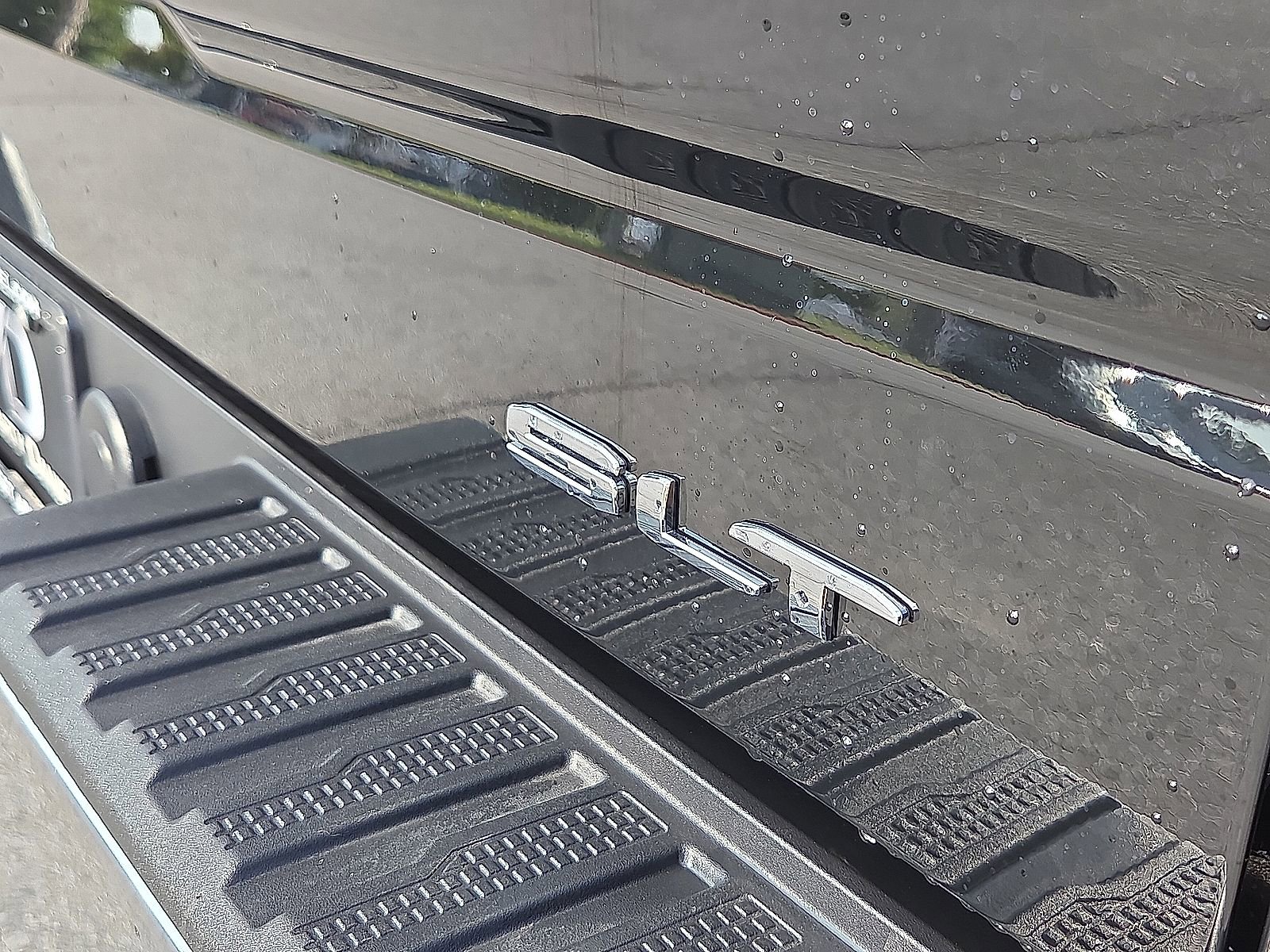 Used 2026 GMC Sierra 1500 SLT w/ SLT Premium Package image 8