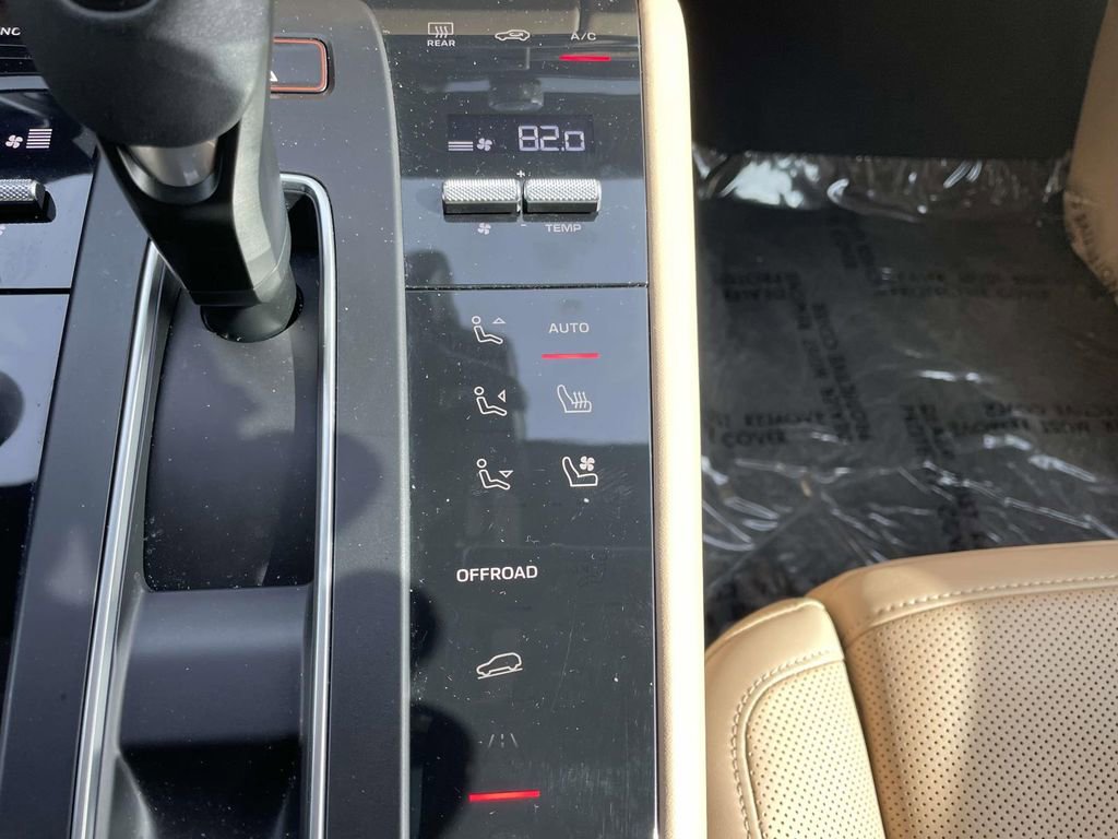 Used 2022 Porsche Macan S image 41