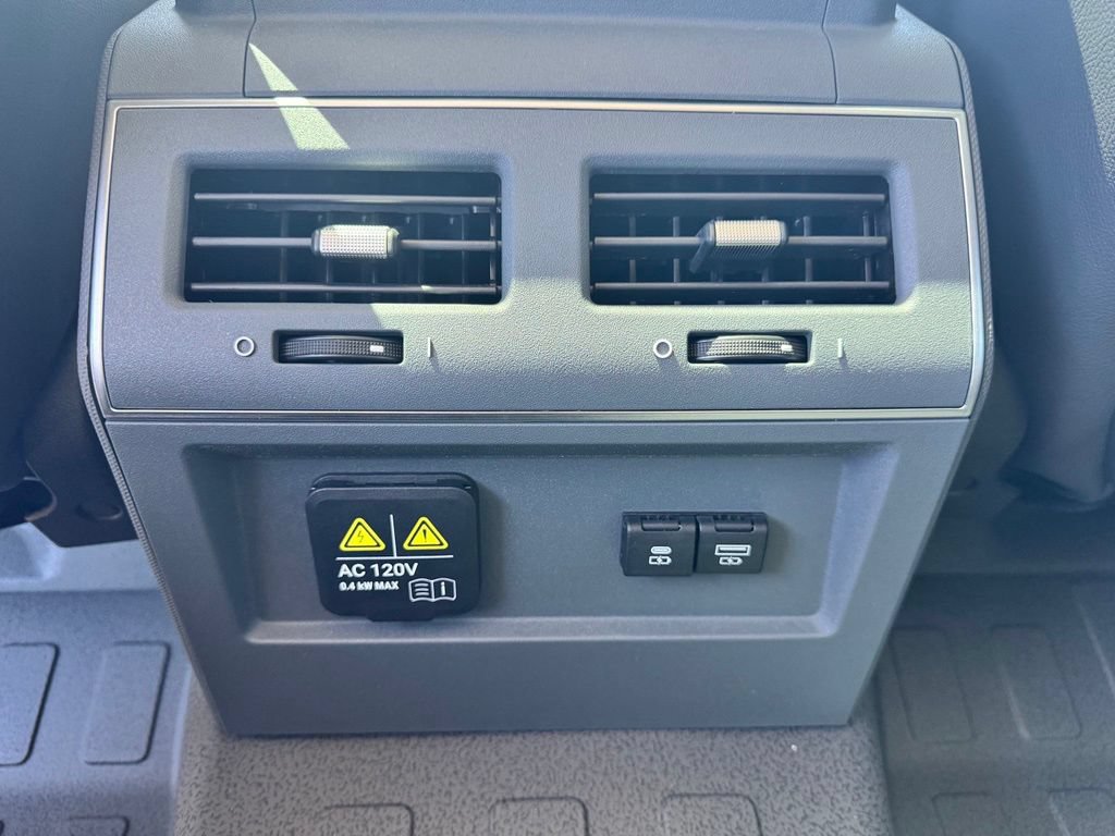 New 2026 INEOS Grenadier Station Wagon AWD/4WD image 17