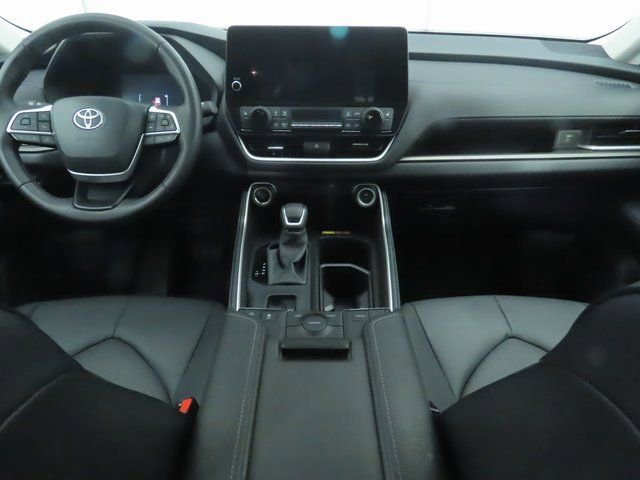 Used 2025 Toyota Grand Highlander FWD image 13