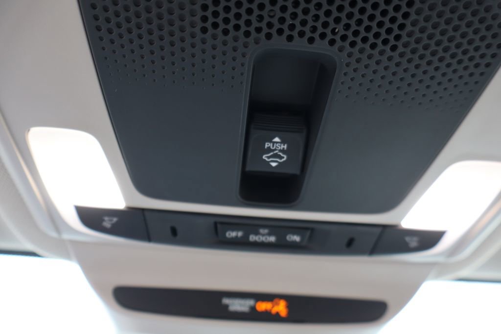 Used 2025 Honda HR-V EX-L image 25